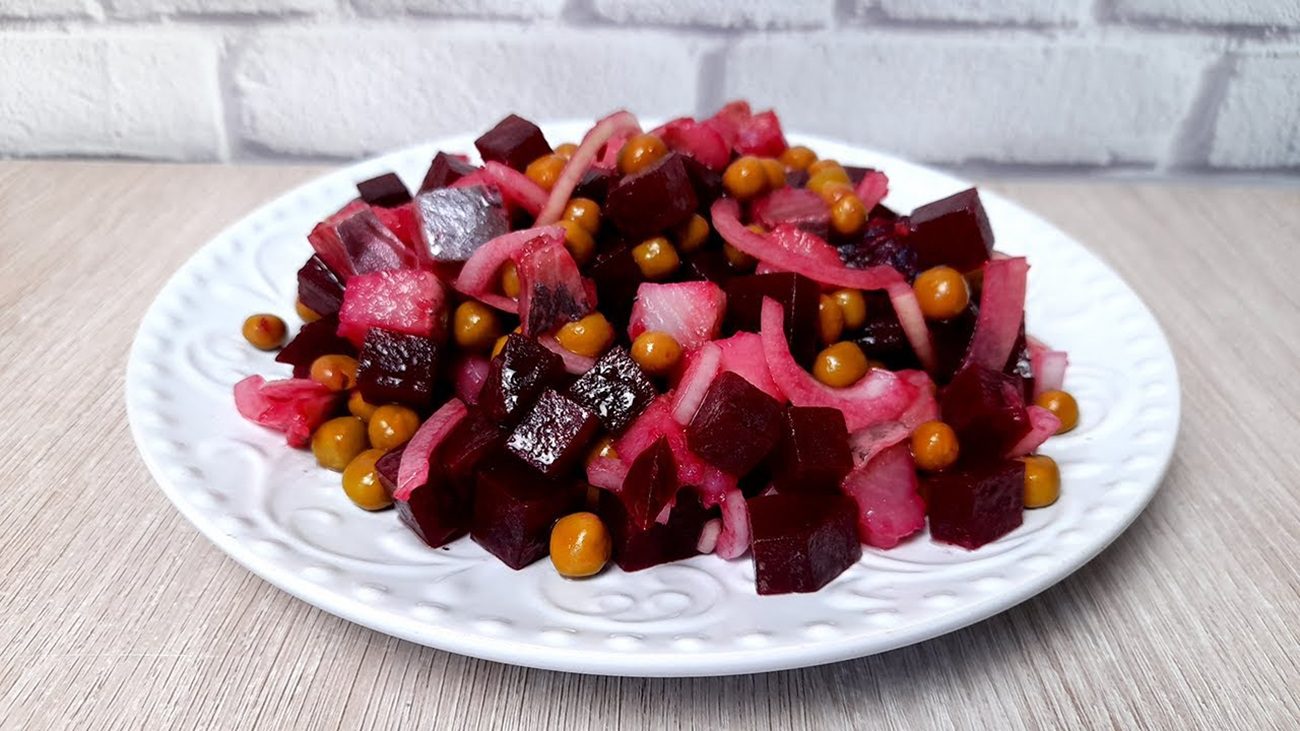 Рецепт смачного і соковитого салату з буряком