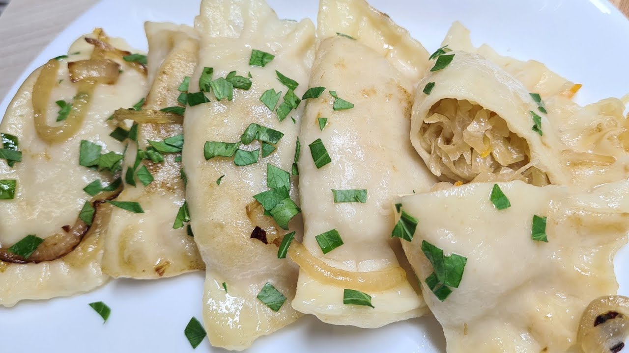 Кулінари назвали 3 нові страви з квашеної капусти