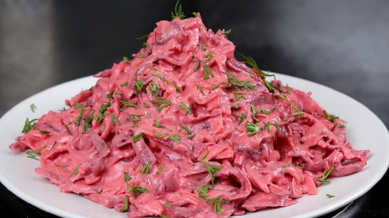 Рецепт смачного і соковитого салату з буряком