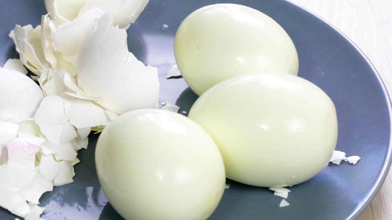 Як швидко почистити варене куряче яйце