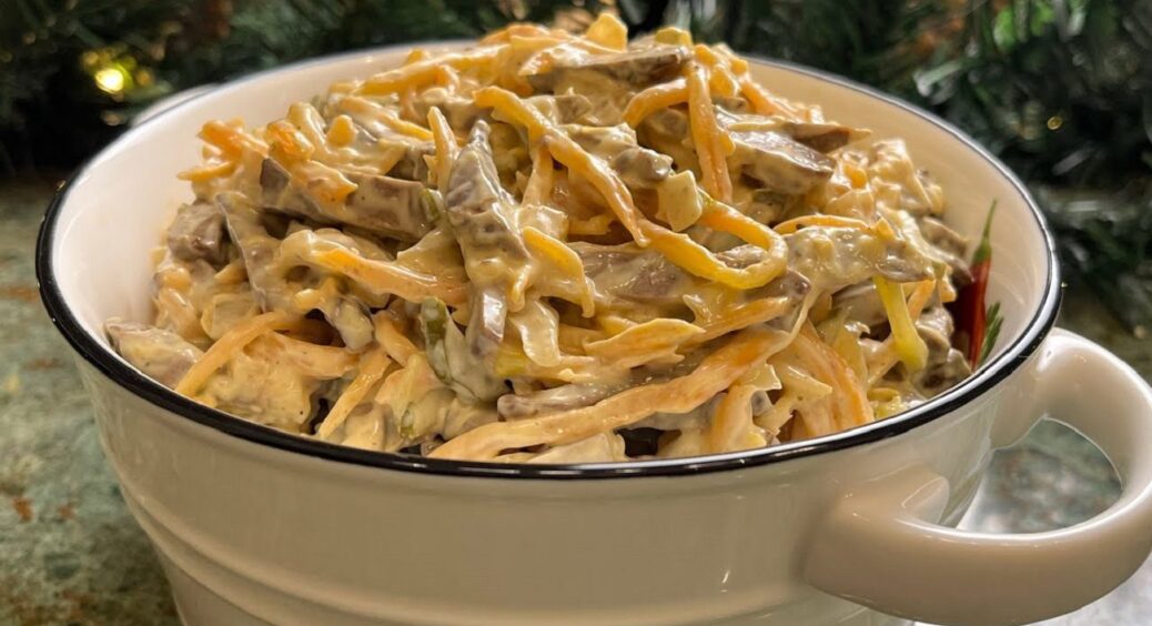 Салат “Катюша” — лише 5 інгредієнтів, а поєднання на 100 балів. Їм і не можу наїстися 