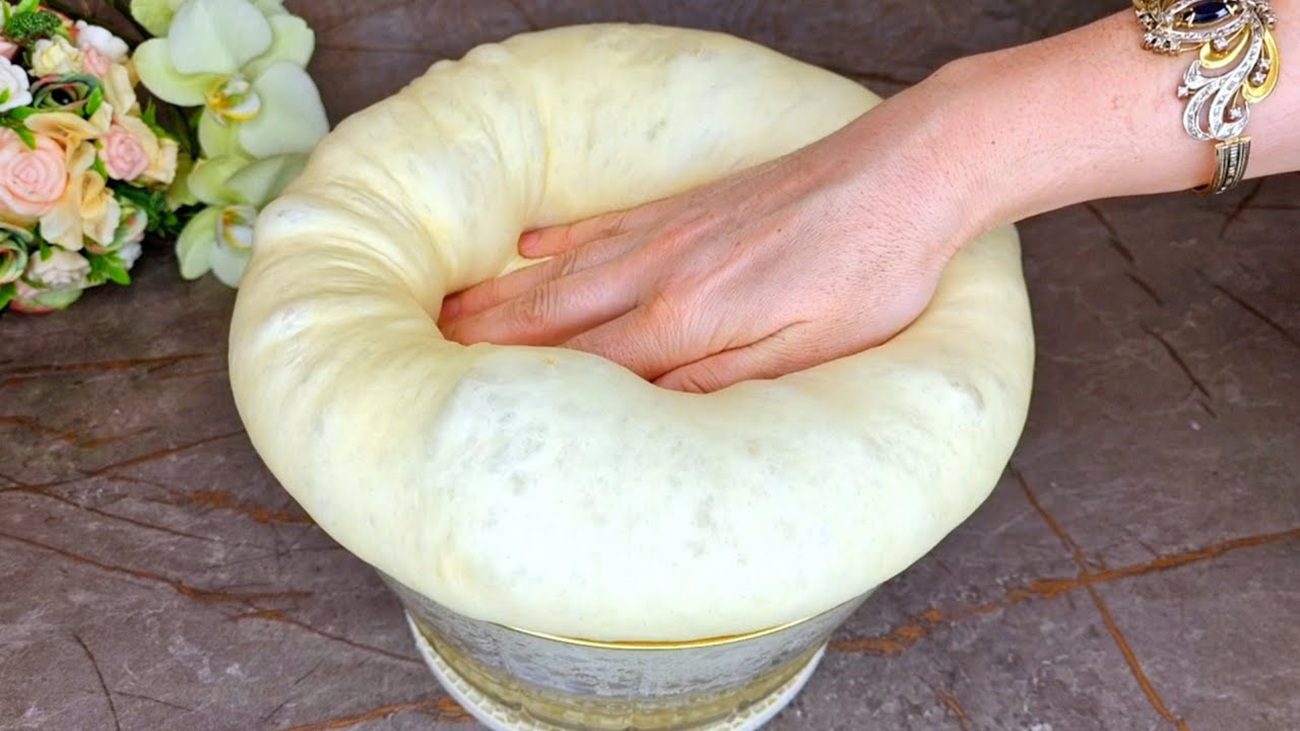 Кулінари розкрили секрет пухкого тіста для пиріжків, яке не черствіє