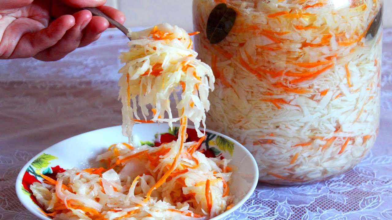 Експерти назвали 3 правила засолки капусти на зиму