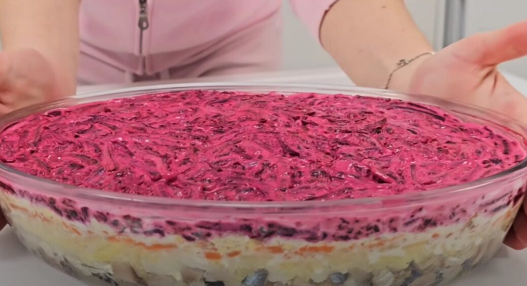 Мою “Шубу” люблять усі – від рідних до сусідів! Це найкращий рецепт із усіх можливих варіантів 