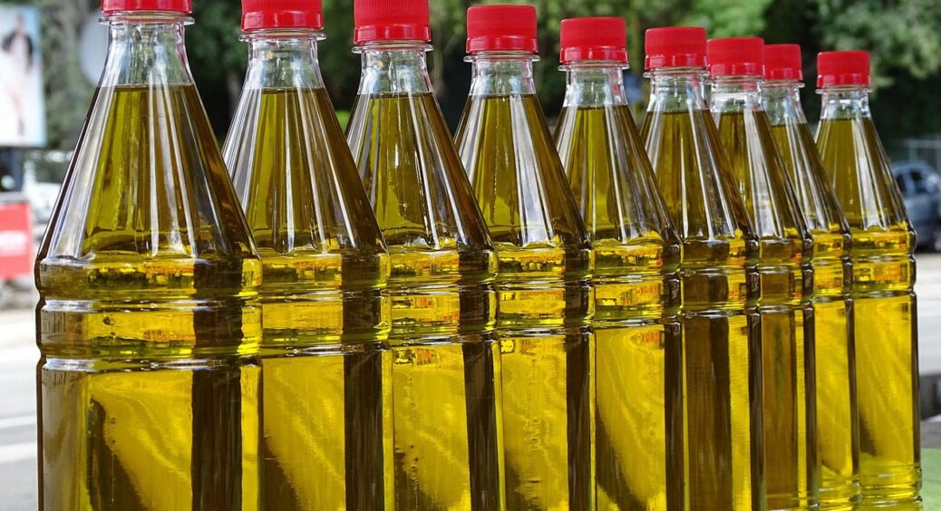 Олії, які НЕ підходять для смаження: швидко окислюються та не годяться для нагрівання 