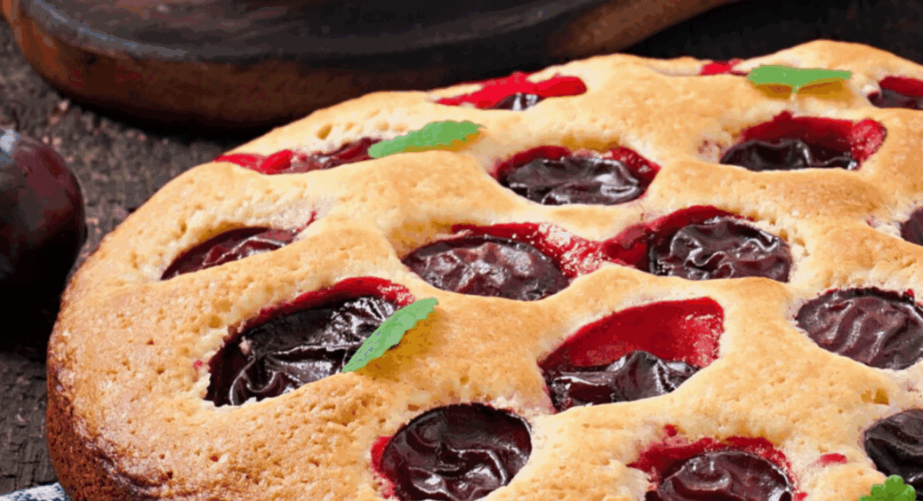 Беру 300 г слив і сковорідку: готую сливовий пиріг за 20 хвилин на солоденьке до чаю. Рецепт 