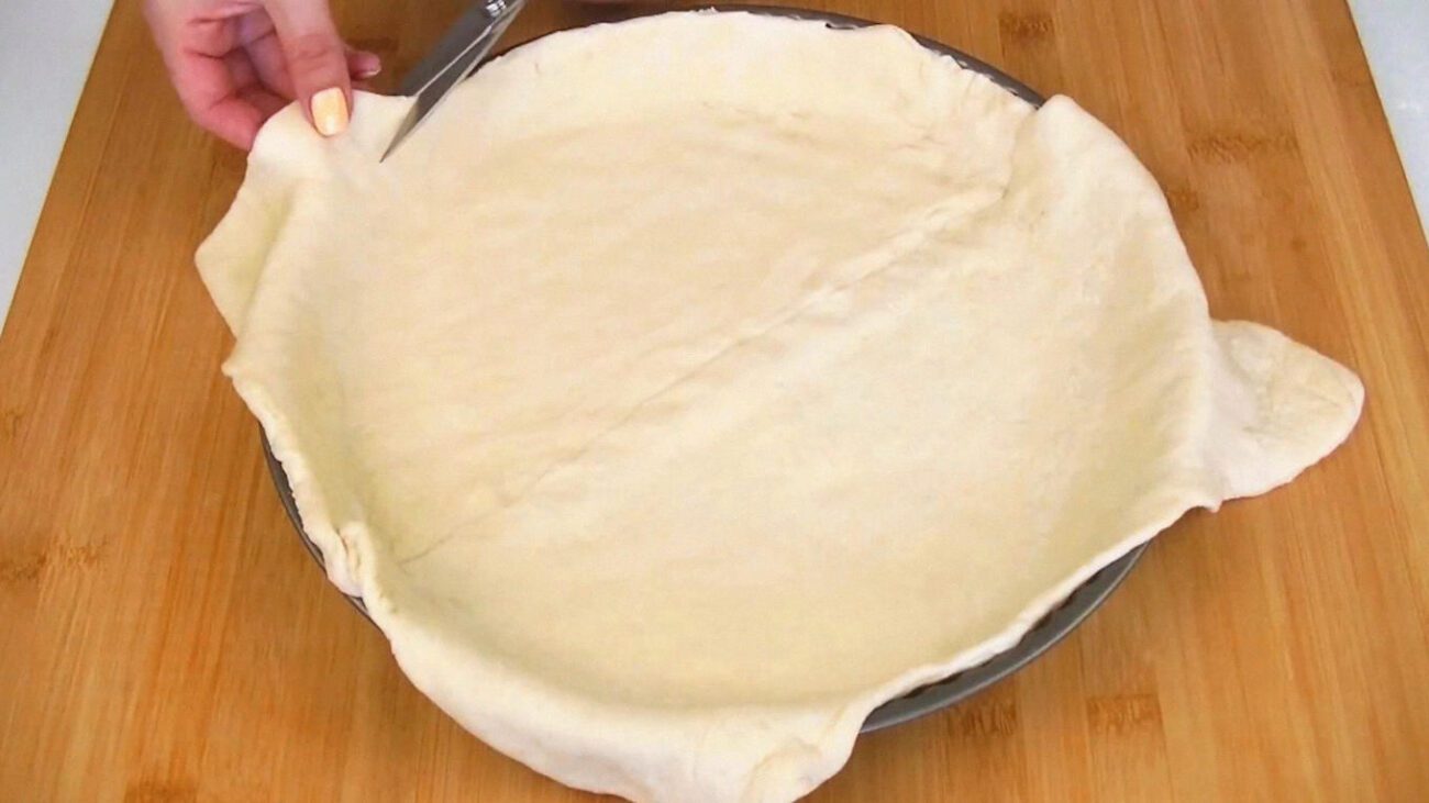 Якщо немає круглої форми, то випікати можна в прямокутній або овальній