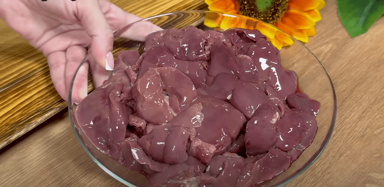 Кулінарка розповіла, як приготувати ніжну печінку лише за 7 хвилин