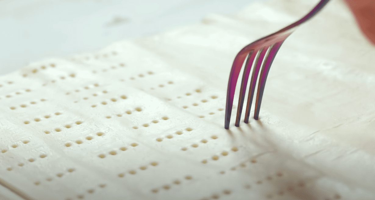 Кулінарка дала рецепт незвичайного пирога з листкового тіста та фаршу