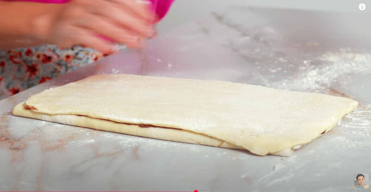 Кулінарка дала рецепт булочок по-шведськи з корицею та цукровим просоченням