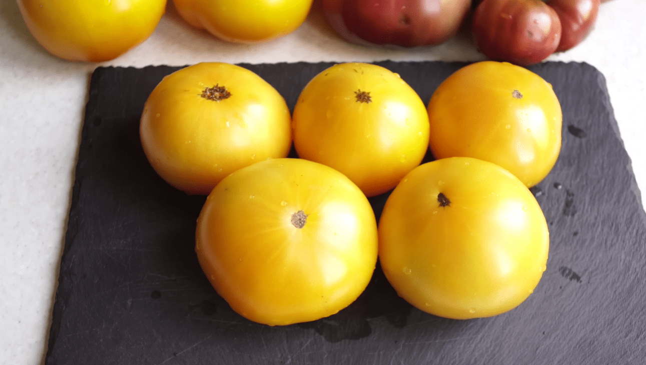 Городники назвали найкращі сорти помідорів у 99% випадках