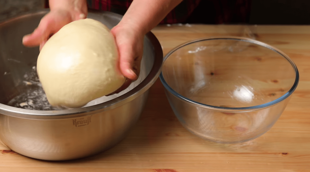 Кулінарка відтворила рецепт легендарного українського святкового пирога