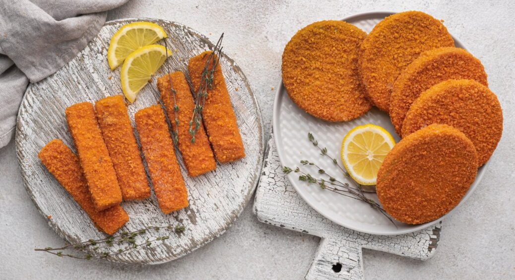 Котлети виходять пухкими і з хрусткою скоринкою: уся “сіль” – у правильній паніровці 