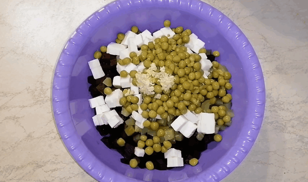 Рецепт нового салату з буряком і плавленим сиром