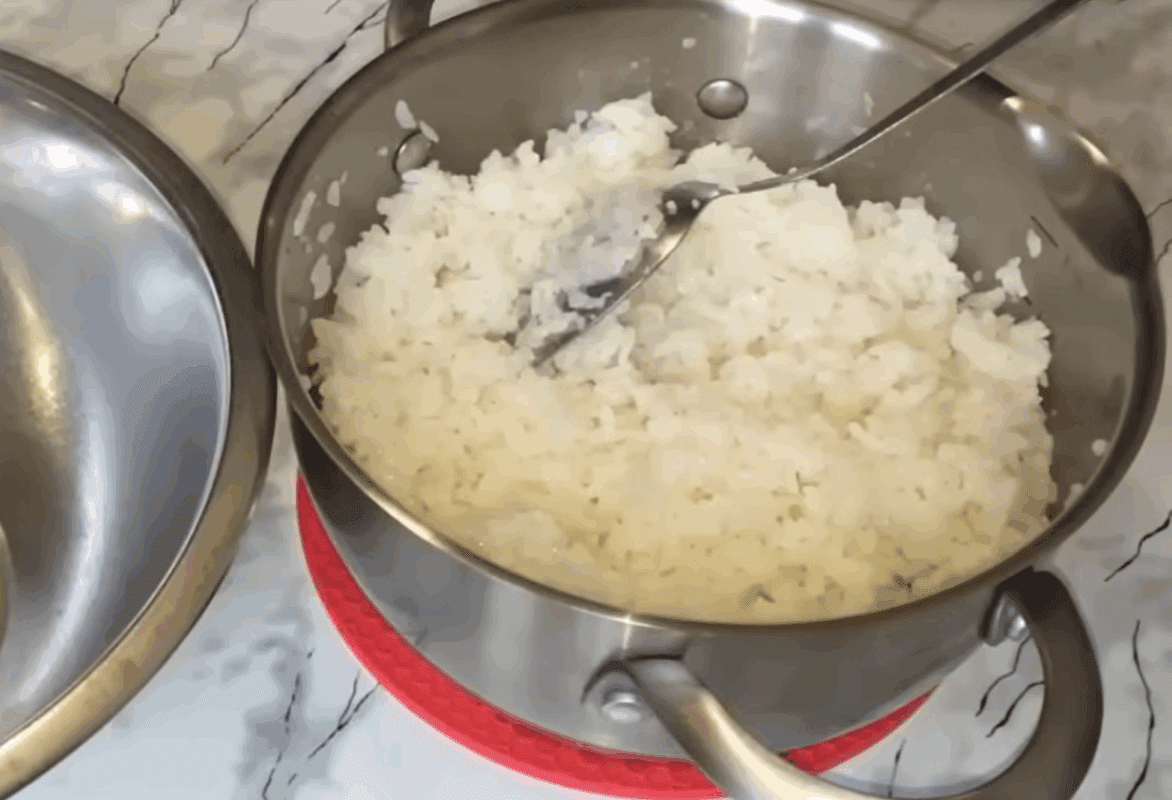 Рецепт смачного і ніжного суші-салату Філадельфія без крабових паличок