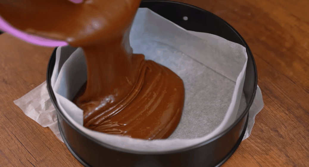 “Штолен” відпочиває! Ароматний і ніжний святковий торт “Різдвяний” на Різдво 2025 