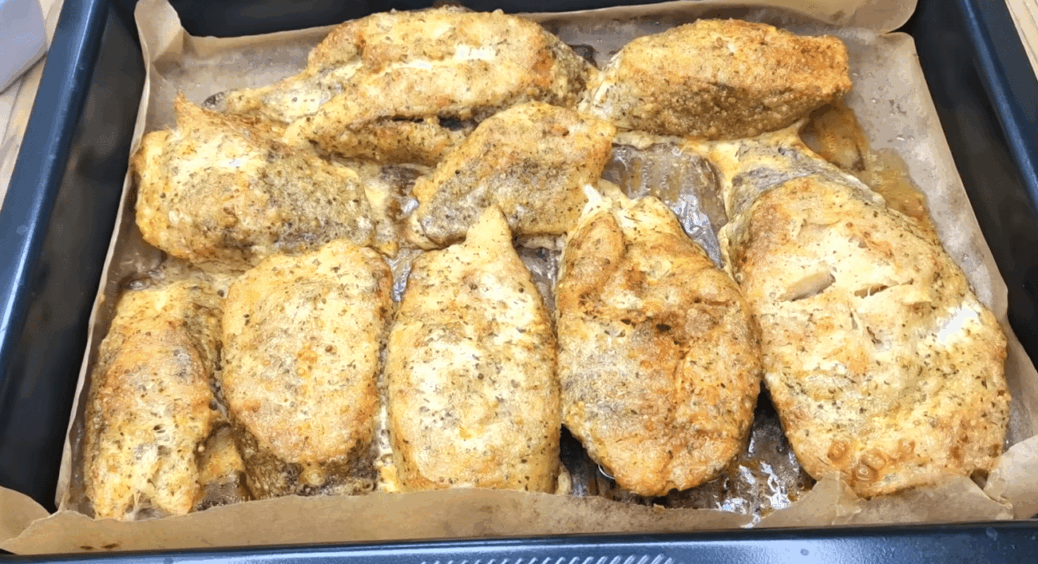 Хек по-кроролівськи — ТОП-1 страва у вашому меню: як смачно подати рибу на стіл “для своїх” 