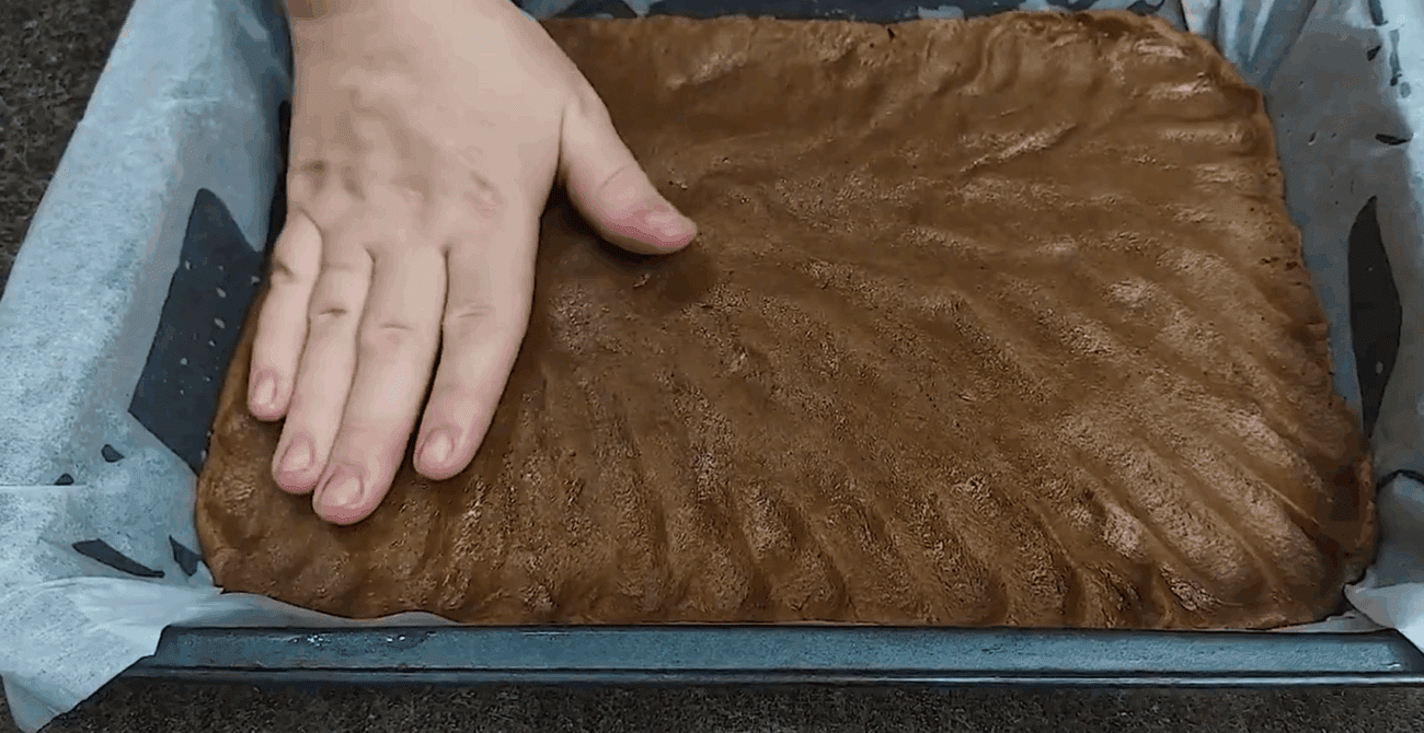 Рецепт смачного і ніжного сирного пирога Корівка