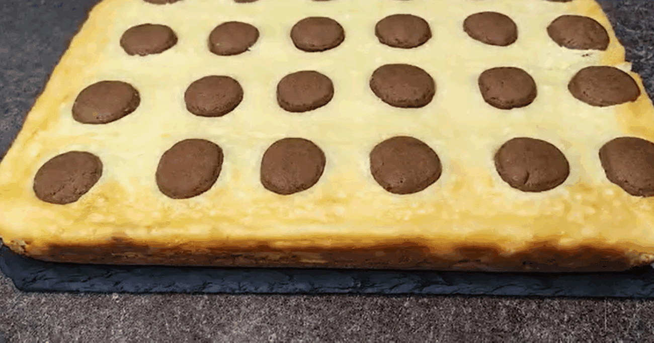 Рецепт смачного і ніжного сирного пирога Корівка