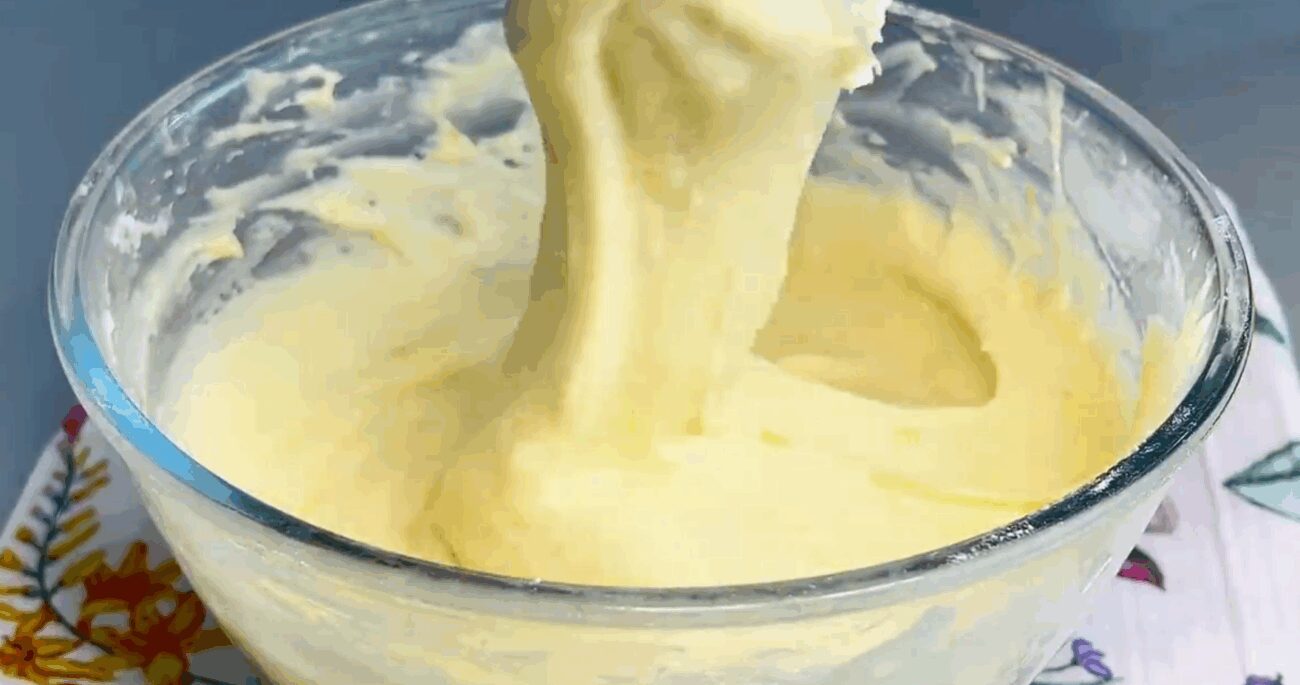 Рецепт пухкого та вологого лимонного кекса за 5 хвилин