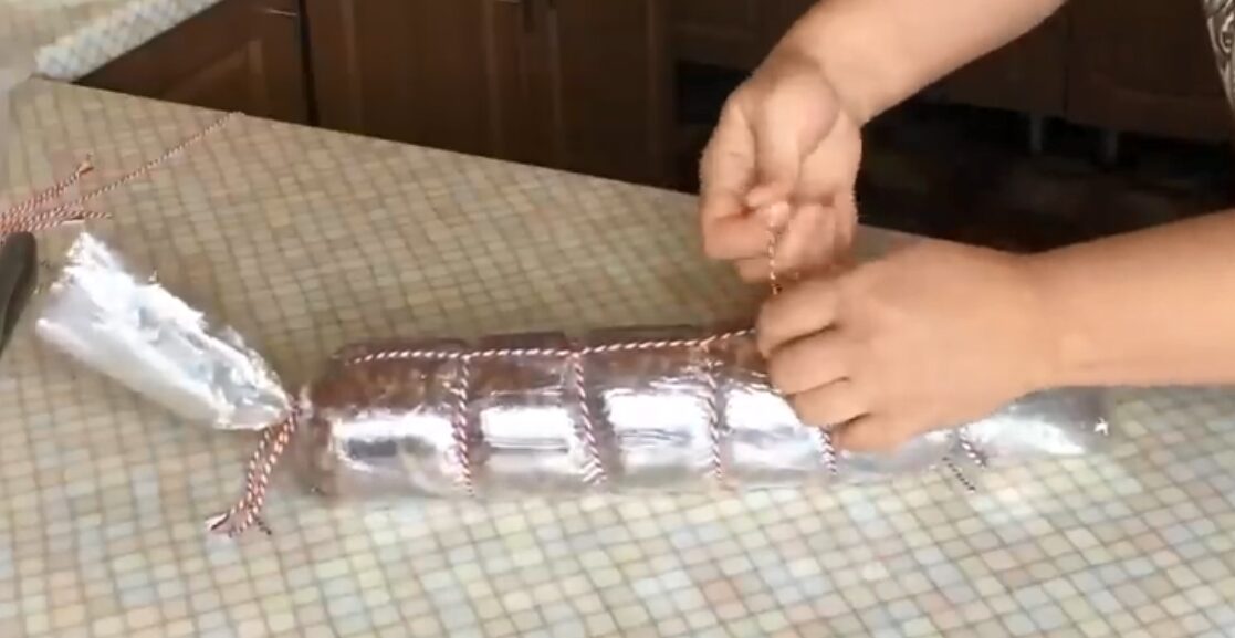 Кулінари розповіли, як приготувати смачну домашню ковбасу без кишки