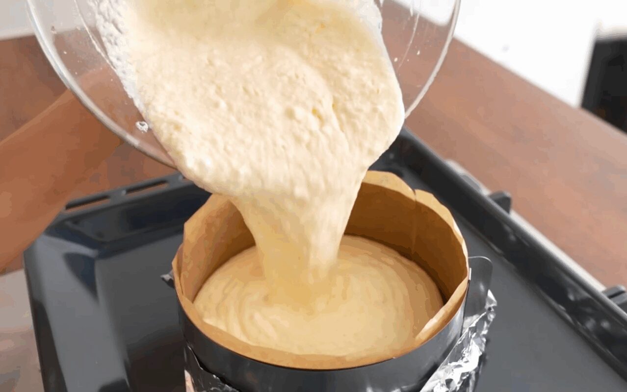 Кулінари розповіли, як приготувати смачний і пухкий пиріг без борошна