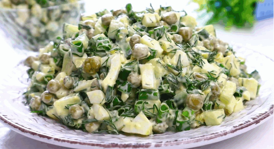 Свято наближається: про “Олів’є” всі начисто забули — готуємо новий салат “Насолода” з горошком 