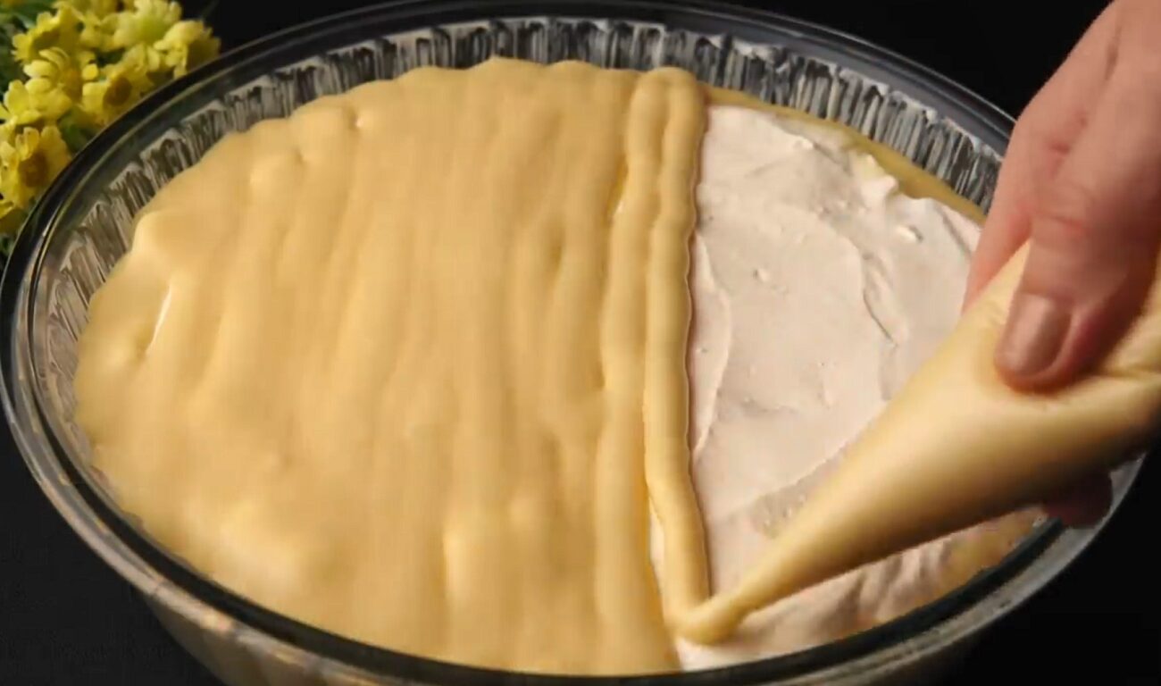 Кулінари поділилися рецептом смачного яблучного пирога на молоці