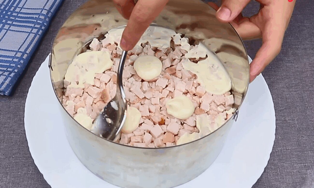 Рецепт нового святкового салату з консервованою кукурудзою