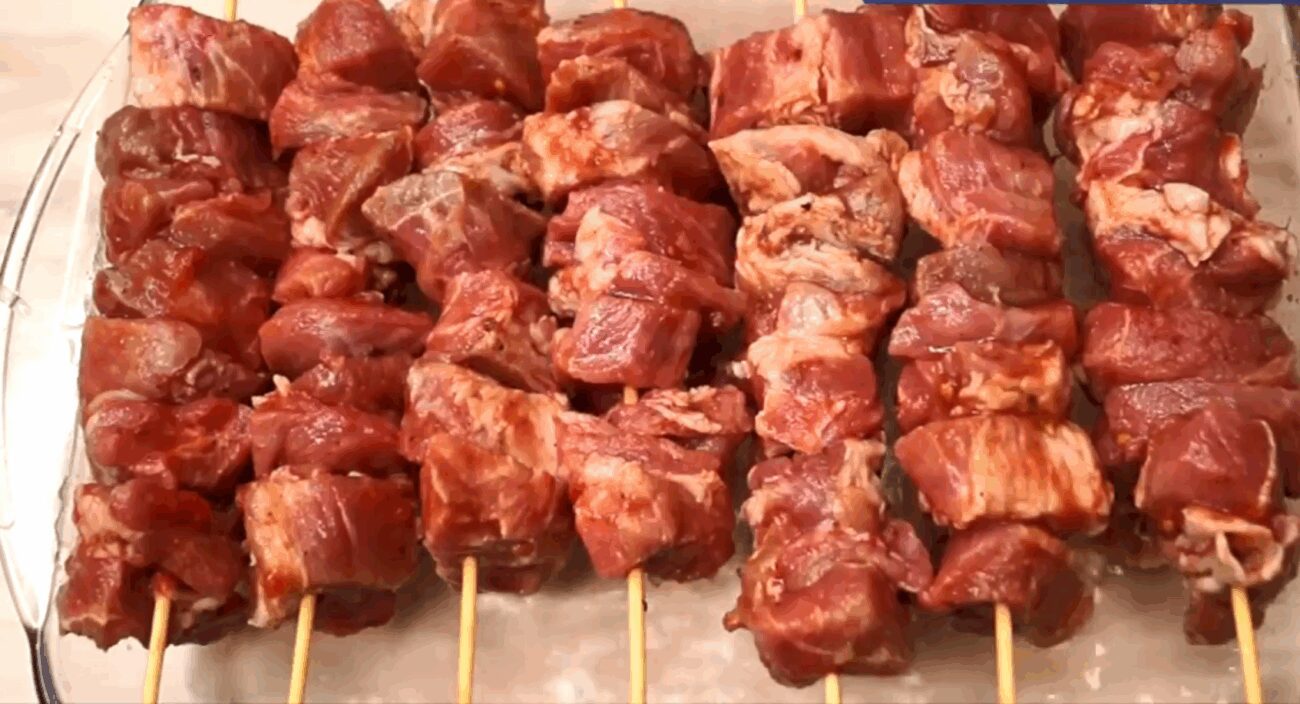 Кулінари розповіли, як приготувати смачний шашлик у духовці