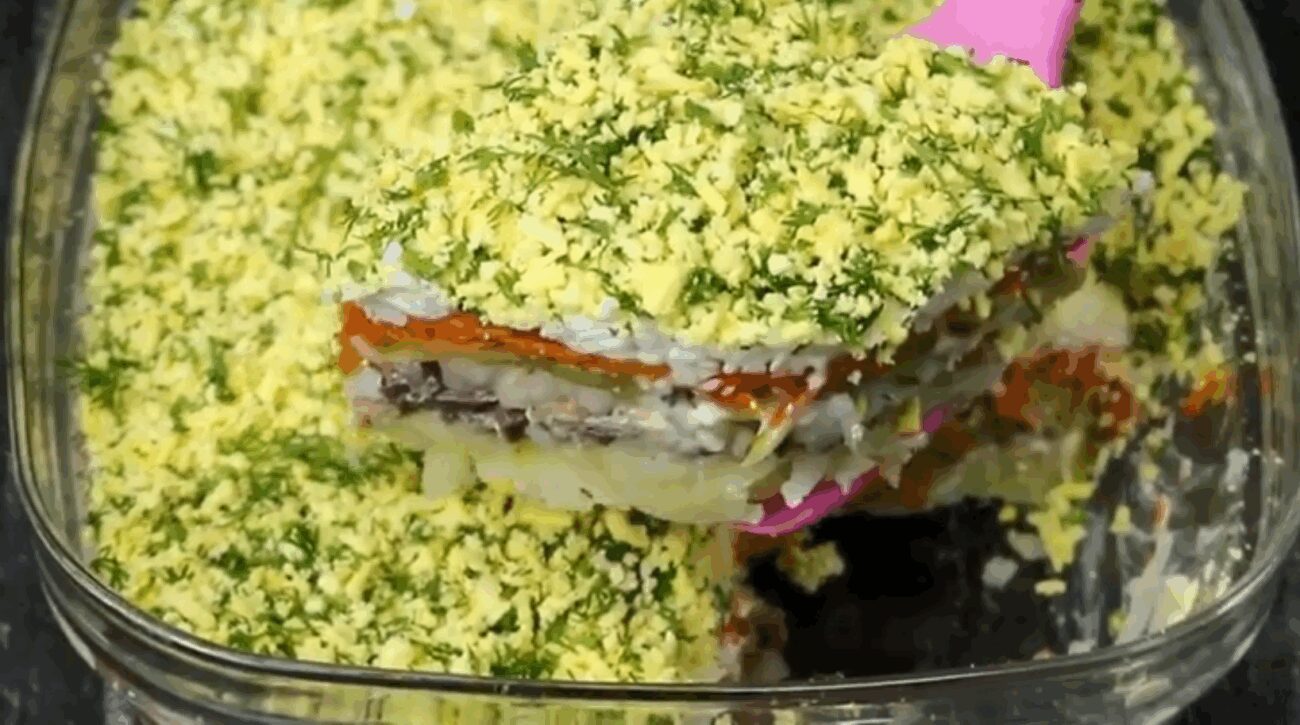 Рецепт смачного і соковитого салату з сардинами