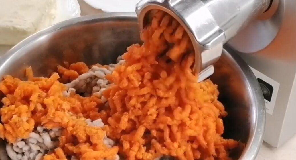 Багатий на білок паштет по-київськи з 4-х продуктів: виходить дуже смачно і дуже ніжно 