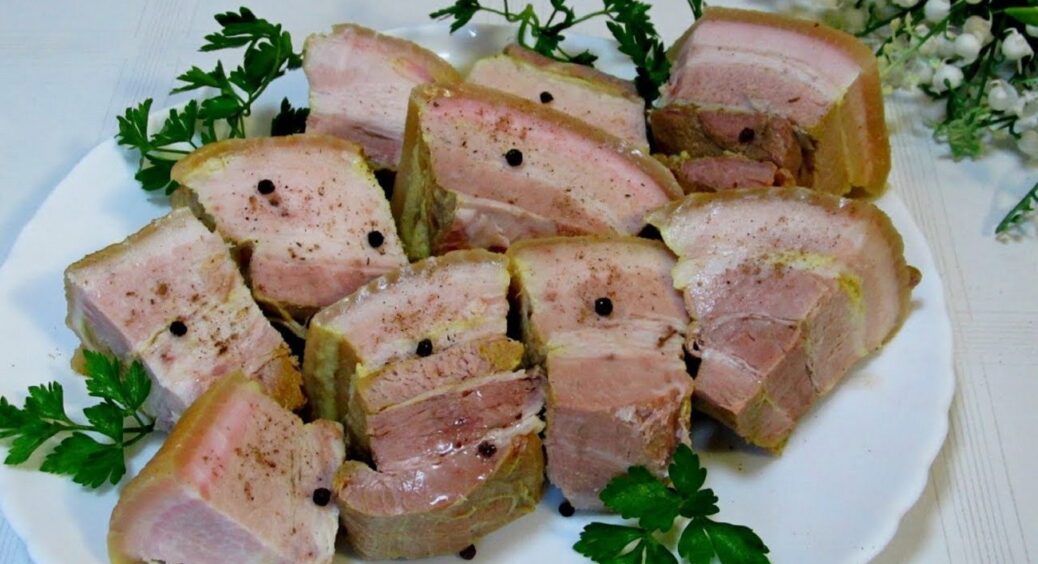 Сало “по-львівськи” за 5 хвилин: на смак як шинка, ріжеться як масло — просто насолода 