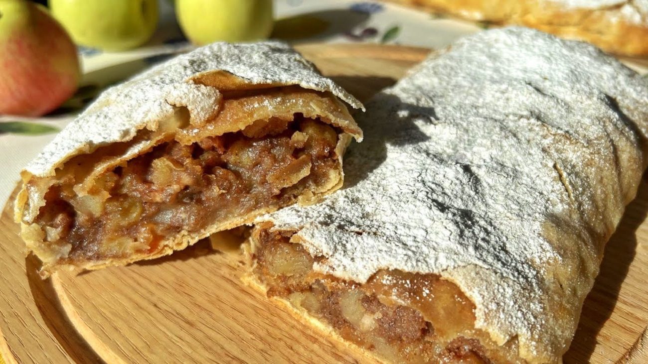 Рецепт дуже смачного Штруделя з яблуками із хрумкою скоринкою