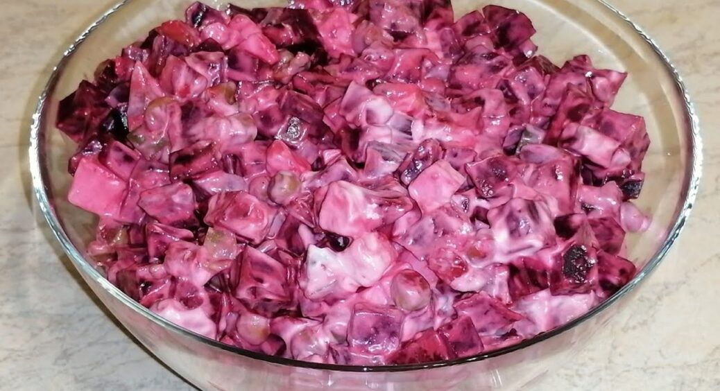 На смак — як вершкова ніжність: цей салат із буряка став фаворитом осені-зими 2025 