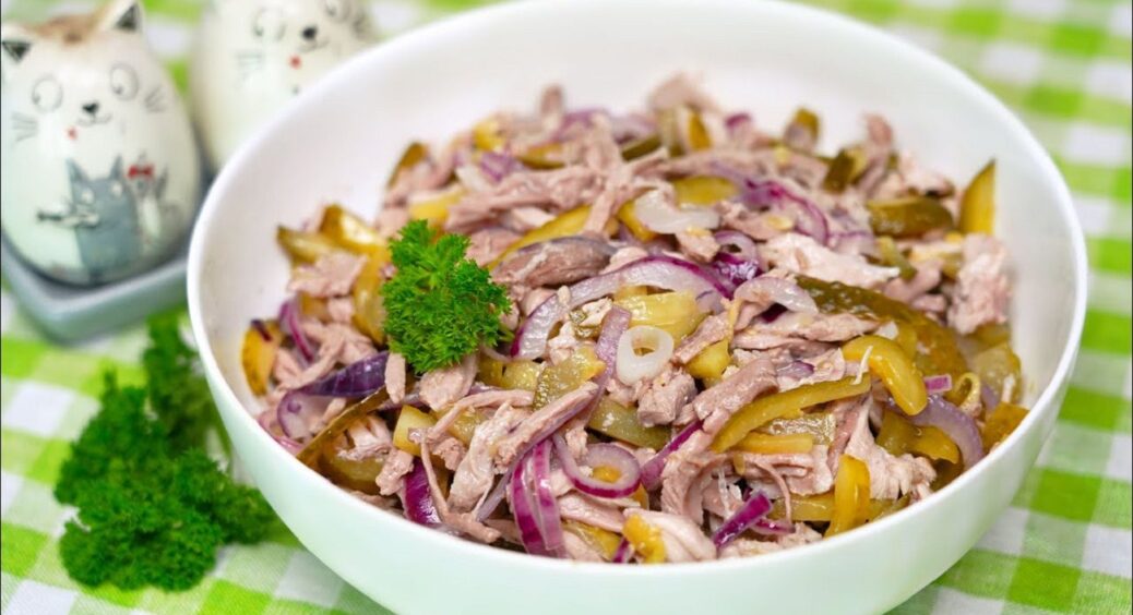 3 продукти — і 2 хвилини часу: цей салат перевершив “Олів’є” і “Шубу”, готую на кожне свято 