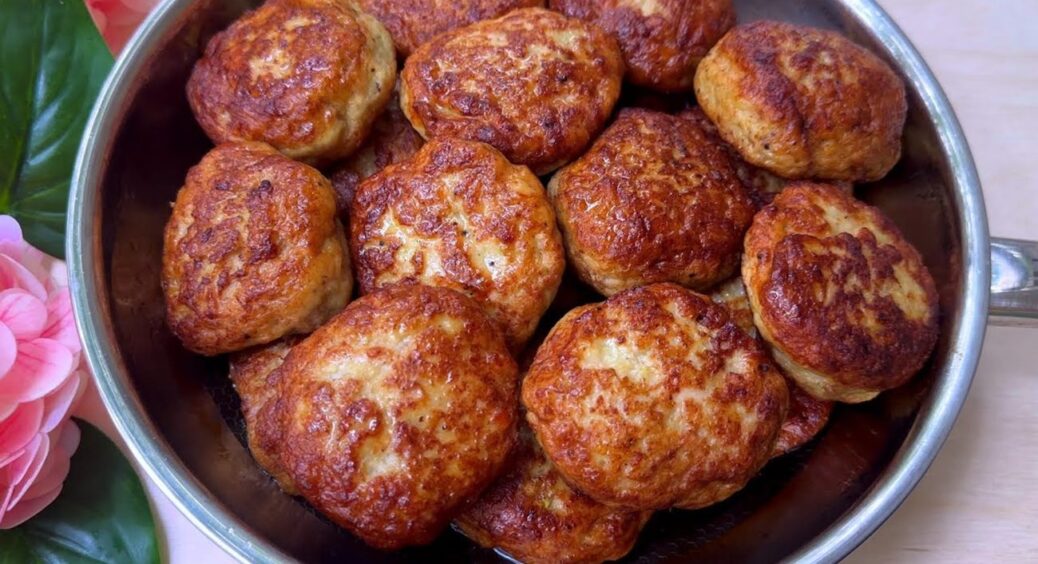 Напрочуд економно та дуже смачно: харківʼянки готують котлети за справжні копійки 