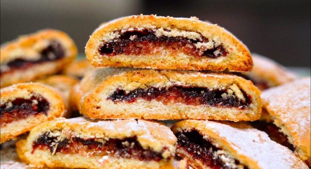 Коштує копійки, а смак – 10 з 10: ось що подати на новорічний стіл 2026 – бюджетний пиріг 