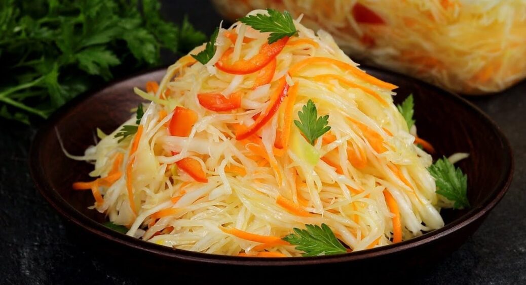 Ця капуста – хіт 2026 – 1 в 1 як квашена лише за 1 годину: універсальна закуска до страв 