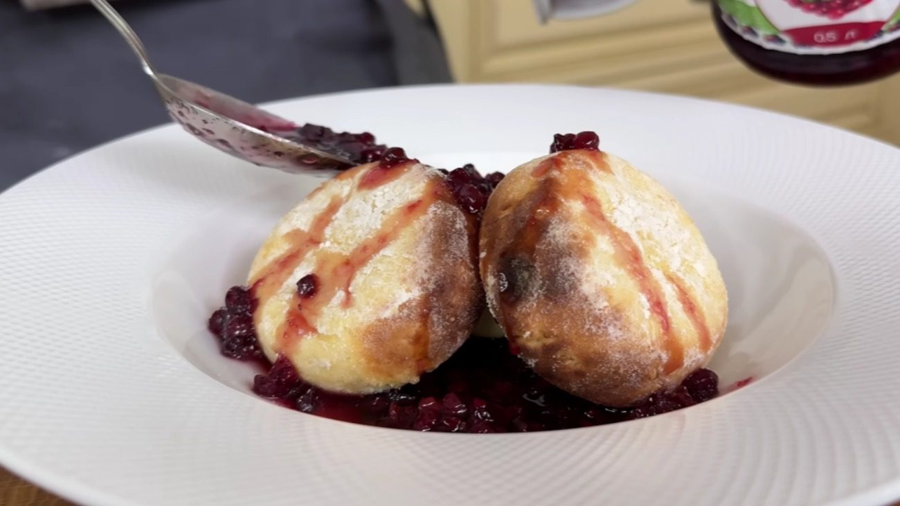 Кулінар розкрив секрет ідеальних сирників: виходять із першого разу