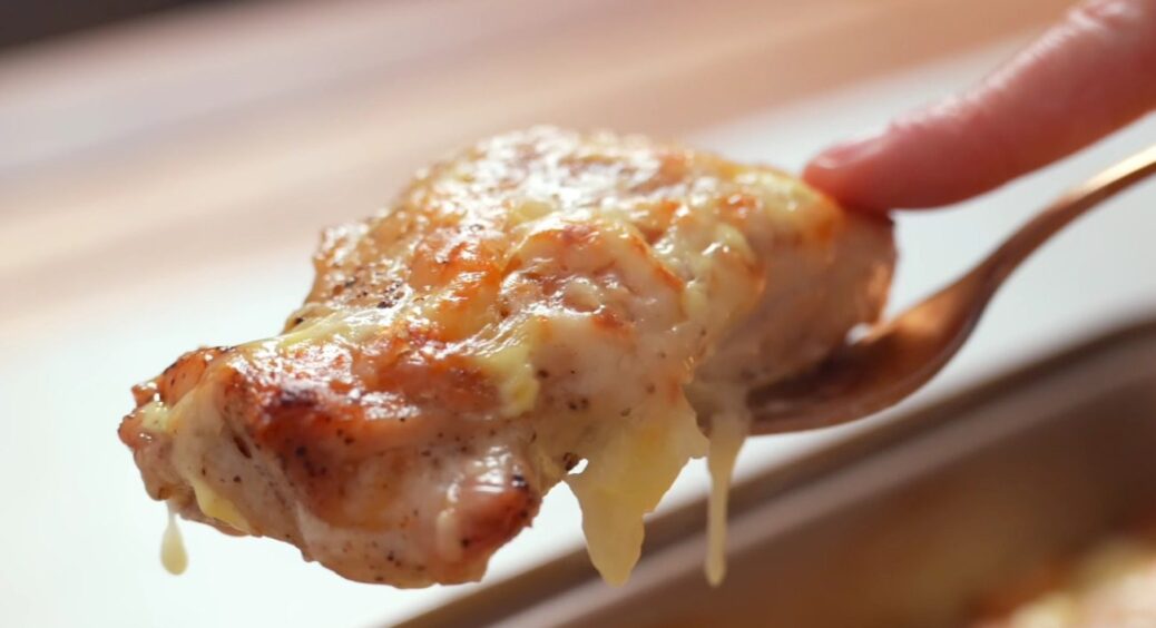 “Це так смачно!”. Потримайте курку в цьому маринаді 15 хвилин, а потім – у духовку, і все! 