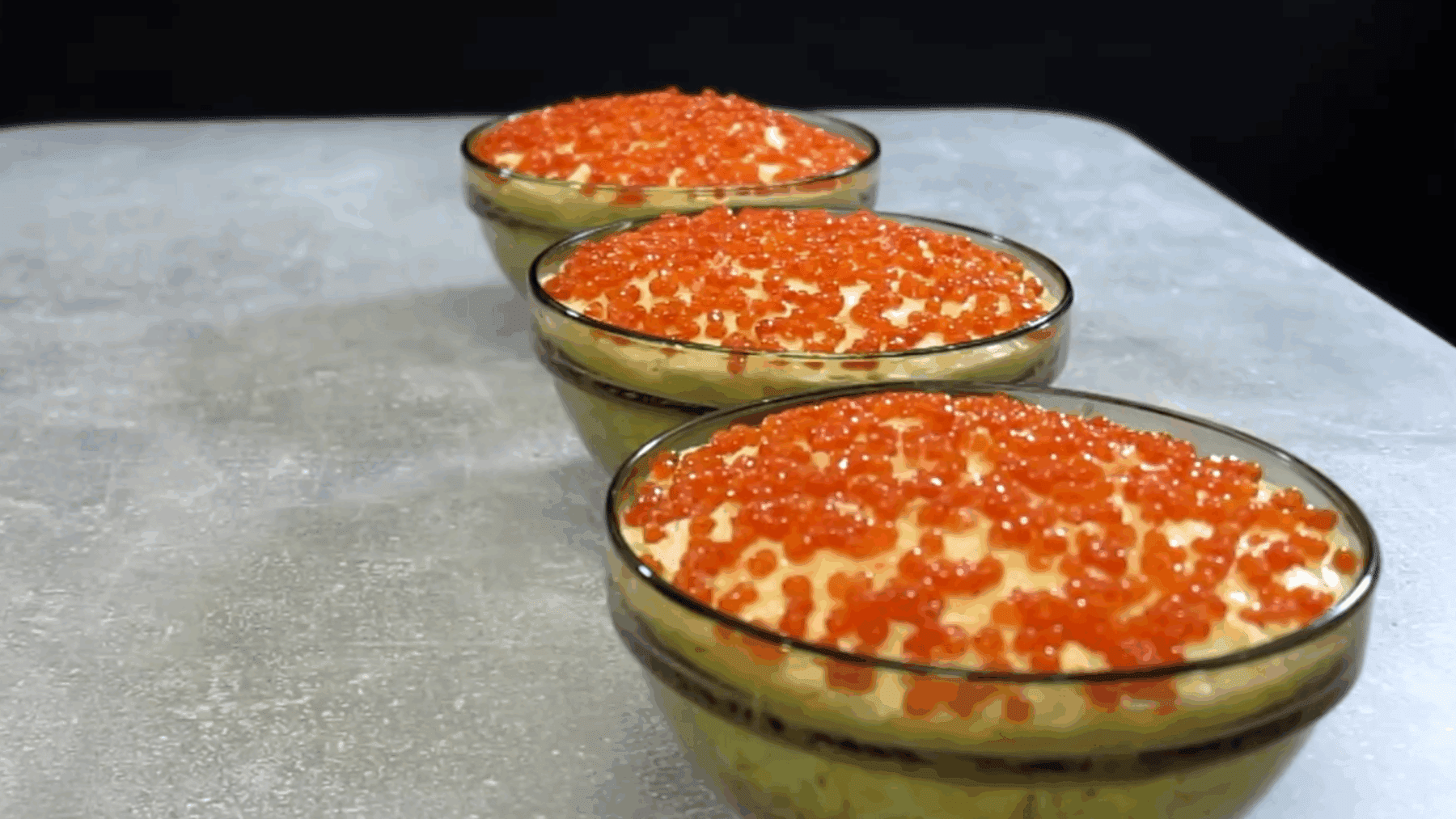 Кулінари поділились оригінальним рецептом салату на свято Кулінари поділились оригінальним рецептом салату на свято