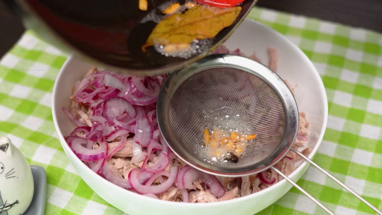 Прогрівання спецій в олії дозволить зробити її смачнішою та ароматнішою