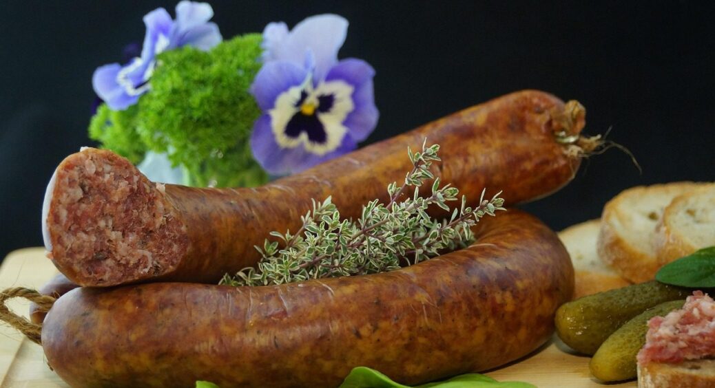 Ковбаса залишатиметься свіжою до 14 днів і більше: цей секрет відомий не всім господиням 