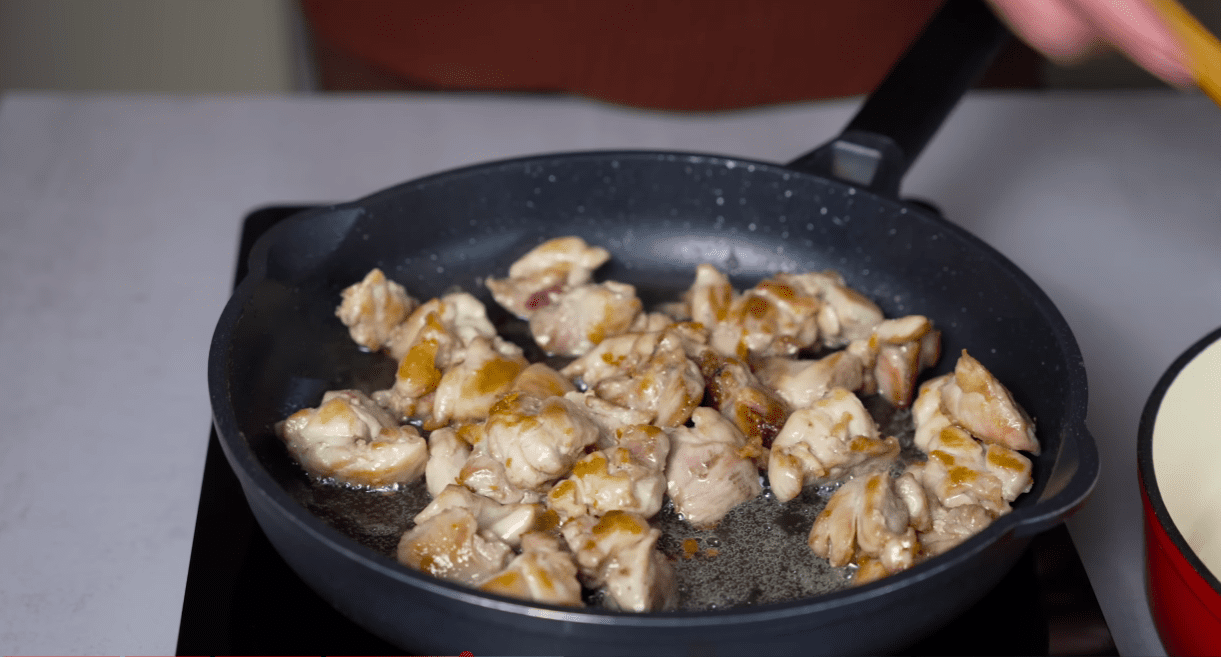 Кулінари дали дуже простий рецепт ідеального соусу до курки