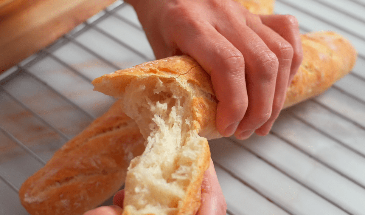 Рецепт справжнього французького багета