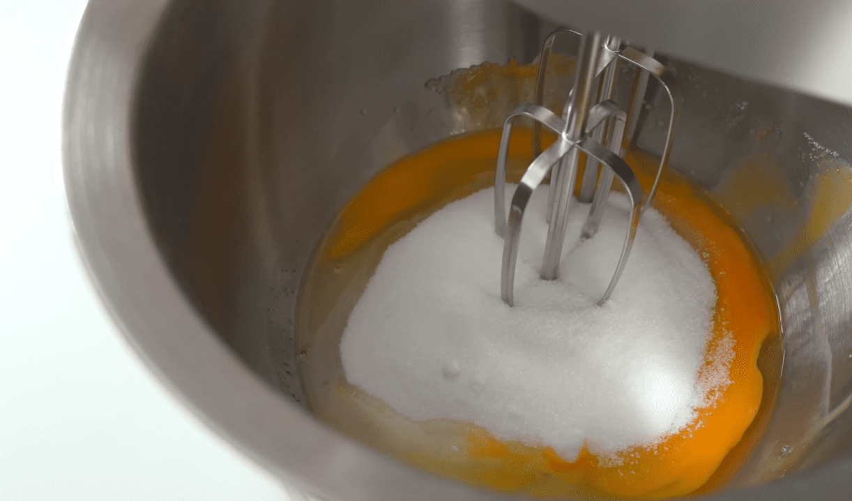 Рецепт дуже смачного та простого домашнього пирога з гарбуза