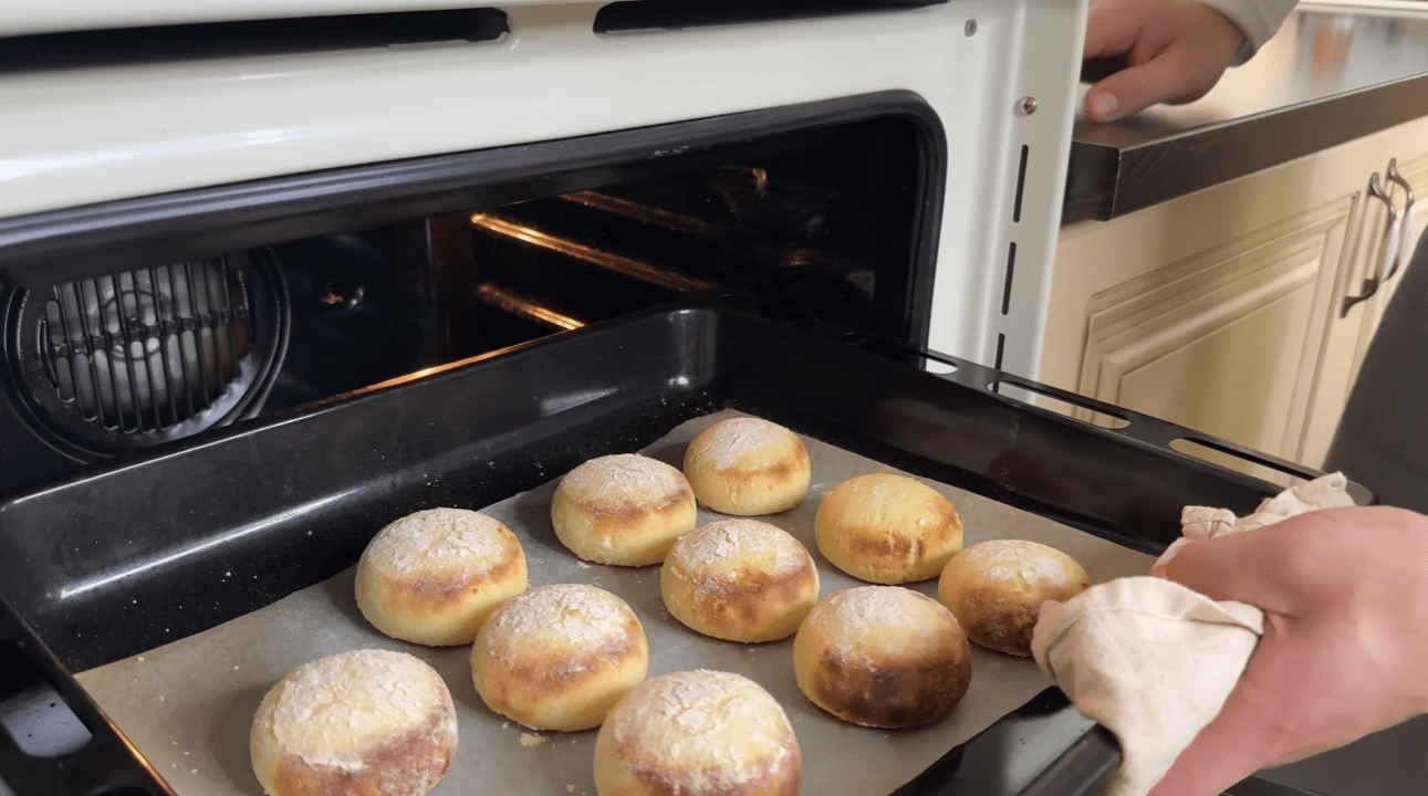 Кулінар розкрив секрет ідеальних сирників: виходять із першого разу