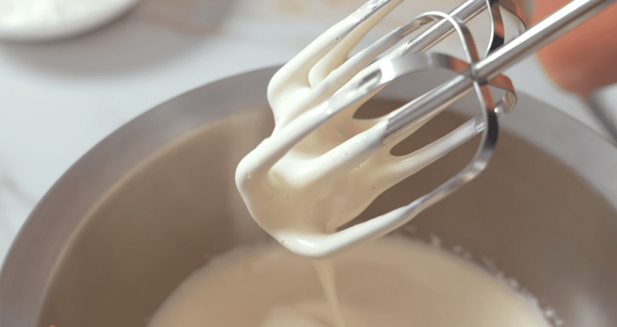 Господині поділилися домашнім рецептом торта-тістечка Kinder Milk Slice