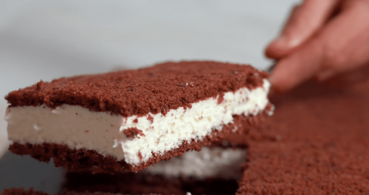 Господині поділилися домашнім рецептом торта-тістечка Kinder Milk Slice